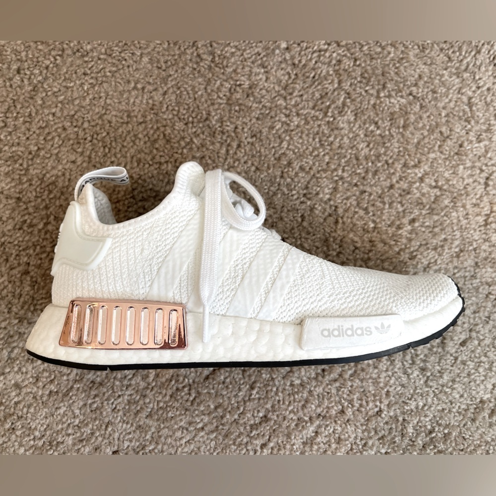 Adidas NMD R1 Sneakers